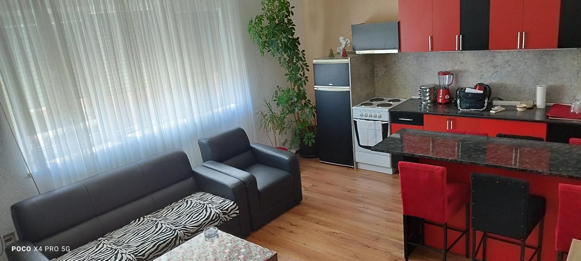 Twins Apartment *